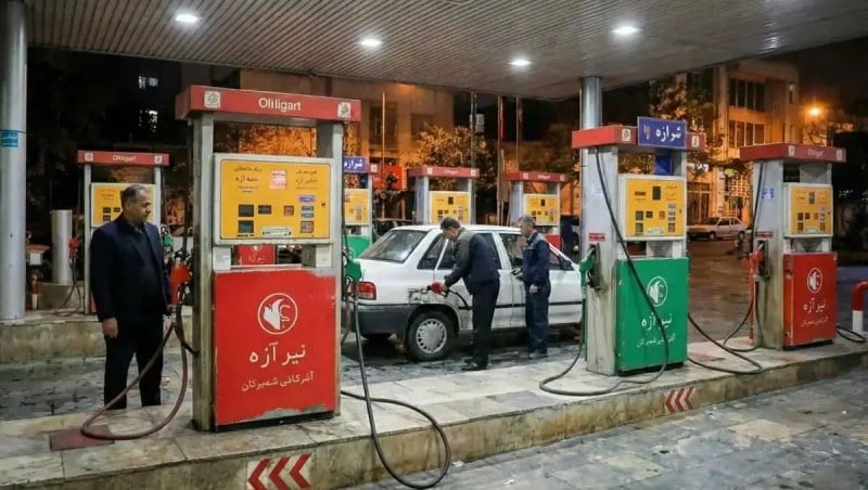 ۳ سناريو دولت برای بنزین؛ از خاموشی نازل‌ها تا سهمیه ۳۰ لیتری برای هر ایران