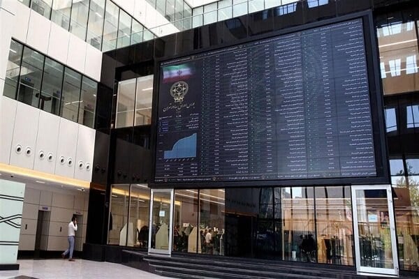 بورس همچنان بر مدار صعود/ رشد بیش از ۱۳۱ هزار واحدی شاخص کل