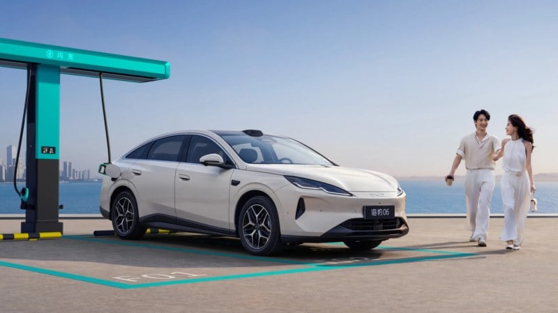 BYD Seal 06 مدل ۲۰۲۷ رسماً معرفی شد؛ تا 630 کیلومتر برد، پلتفرم ۸۰۰ ولتی و قیمت آغازین 99,900 یوان