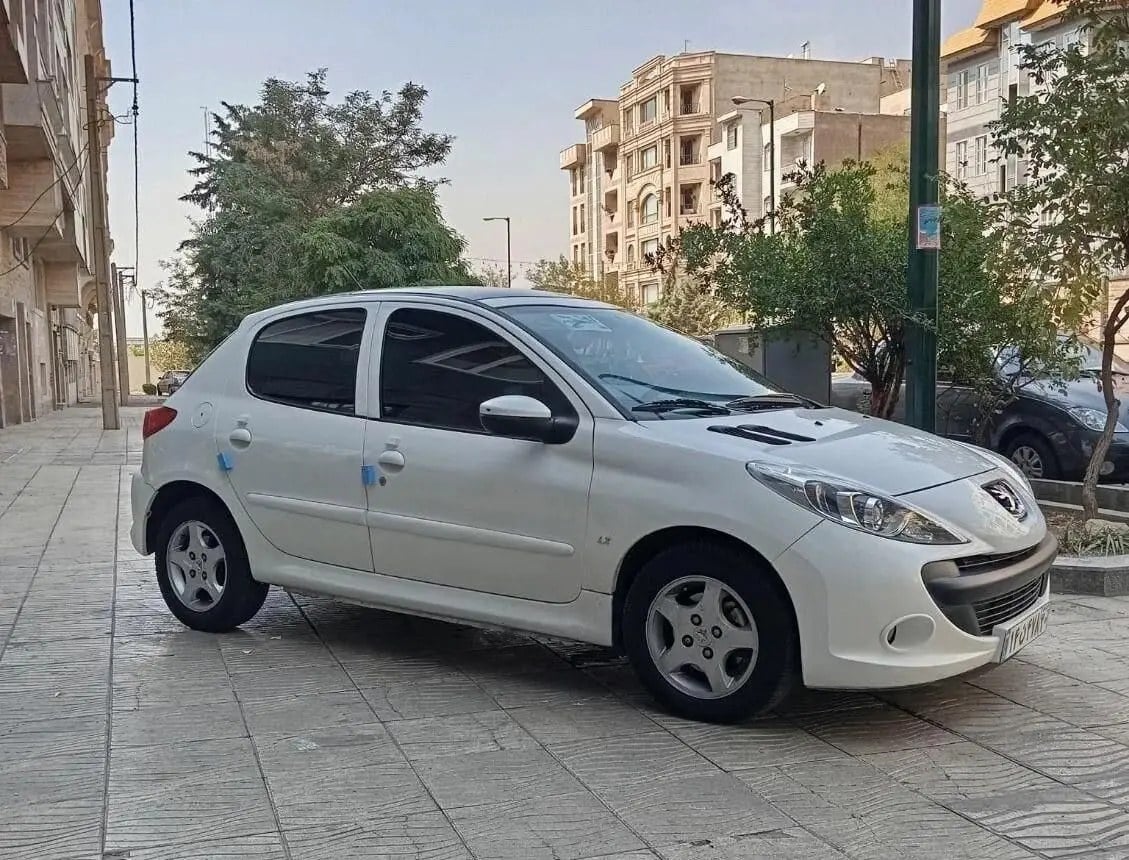 قیمت 207 صفر و کارکرده؛ کدام مدل برای خرید مناسب‌تر است؟