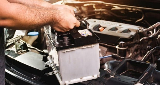 علتهای رایج تخلیه انرژی و خوابیدن باتری خودرو را بشناسید