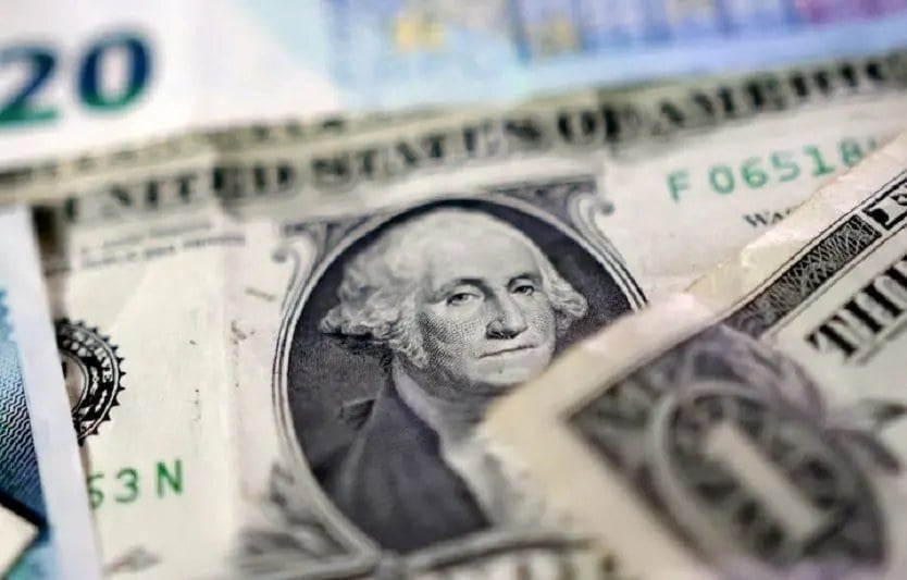 چرا دلار عقبنشینی کرد؟