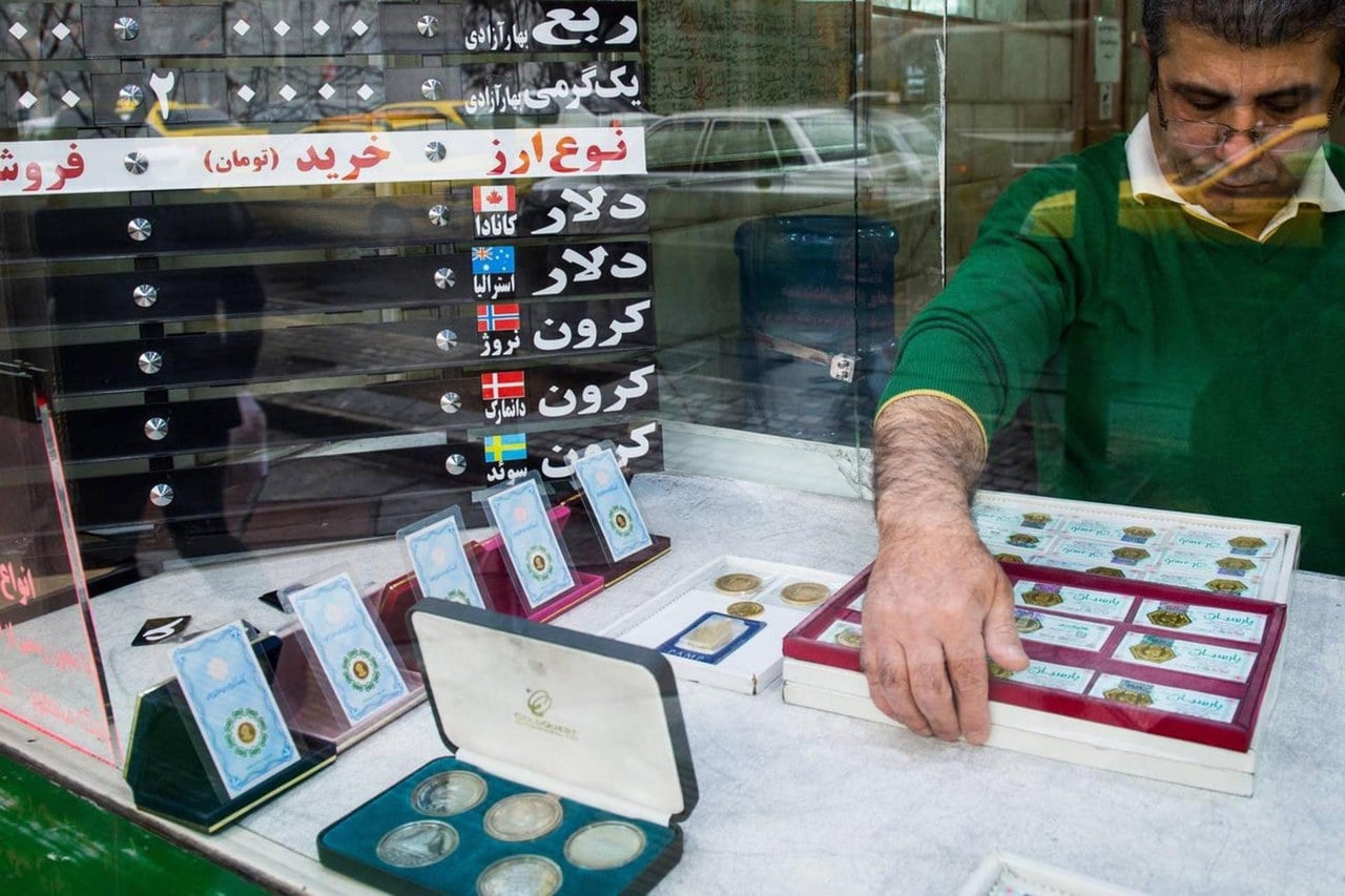 نبض بازار: افزایش قیمت دلار و طلا؛ تتر عقب نشست