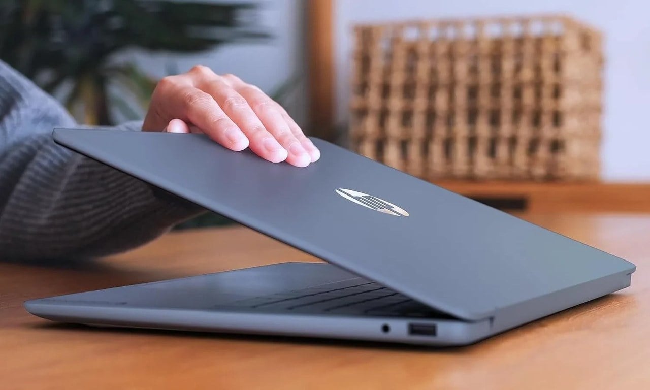 لپتاپ ۶۰۰ دلاری HP OmniBook 3 با نمایشگر OLED و باتری شگفتانگیز؛ رقیب سرسخت مکبوک نئو اپل