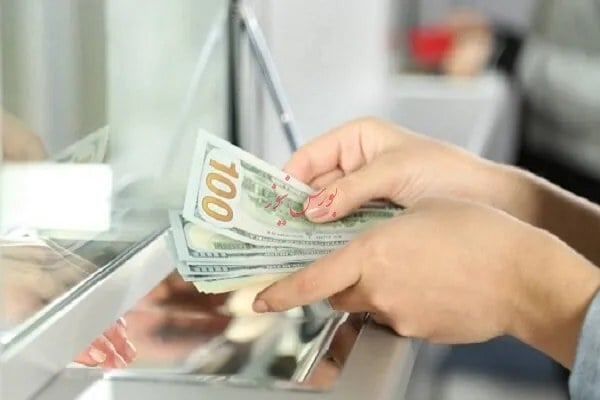 بازگشت ۱.۵ میلیارد دلار ارز صادراتی به چرخه اقتصادی