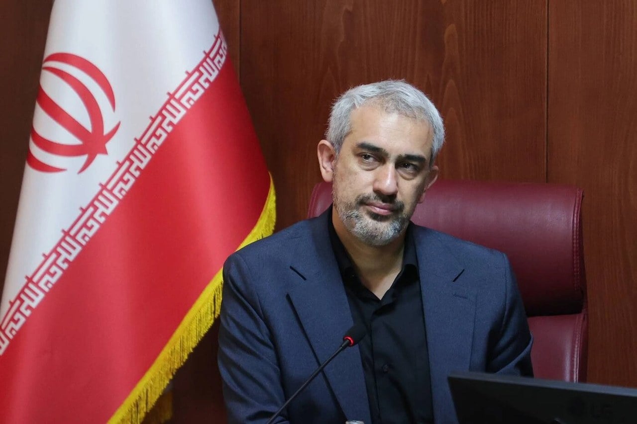 واکنش وزیر اقتصاد به تحریم های جدید آمریکا: مدنی زاده: اجازه نمیدهیم ابرتورم ایجاد شود
