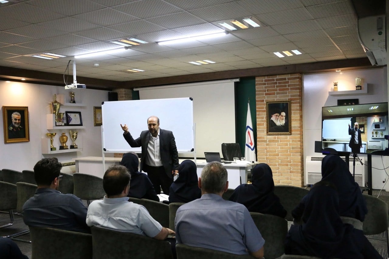دوره آموزشی مدیریت خدمات فناوری اطلاعات در بیمه البرز