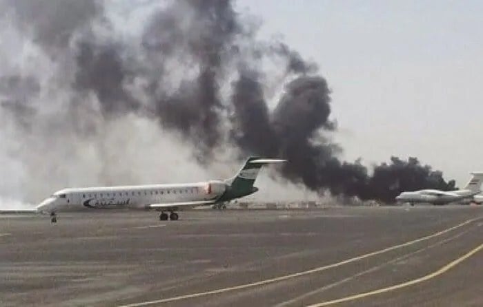 الجزیره: چهار حمله هوایی به فرودگاه نظامی «ابوالظهور» در شمال سوریه/ این حمله باند فرودگاه را هدف قرار داده و خسارات مادی بر جای گذاشته، اما هیچ تلفاتی گزارش نشده