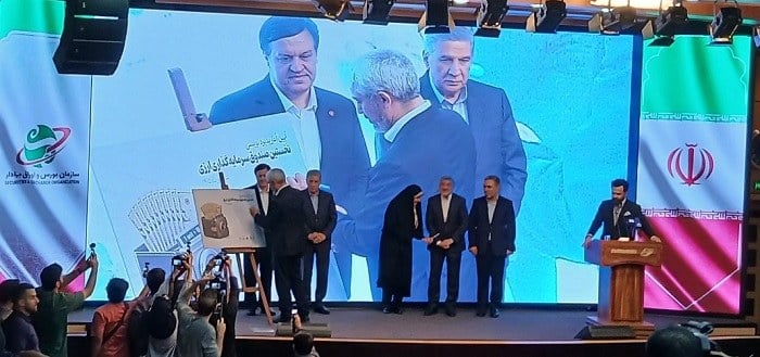 وزیر اقتصاد: دلار دریافت و دلار پرداخت خواهد شد/ پذیرهنویسی نخستین صندوق سرمایهگذاری ارزی «مانا ملت» آغاز شد