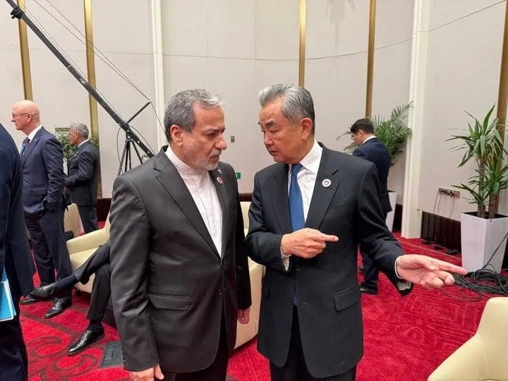 تماس تلفنی عراقچی و عاصم منیر در پکن/ اکسیوس به نقل از منابع مطلع: ترامپ سه‌شنبه آینده در دیداری با وزرای خارجه کشورهای خلیج فارس، در مورد گام‌های بعدی جنگ با ایران گفت‌و‌گو می‌کند/ گفت‌و‌گوی تلفنی وزرای خارجه ایران و ترکیه/ ادعای ترامپ: از ایران پیامی گرفته‌ایم