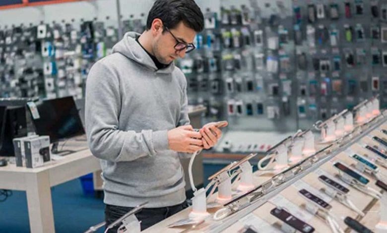 شوک به بازار موبایل: جهش ۸۰ درصدی قیمت و گرانی تعمیرات