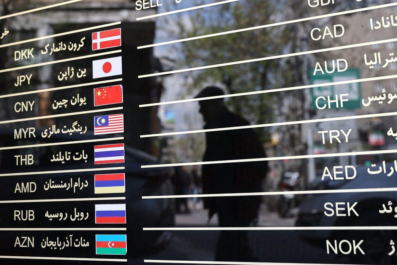 دلار ۲۱۱ هزار تومان؛ قیمت جنگ صبحگاهی در بازار ارز