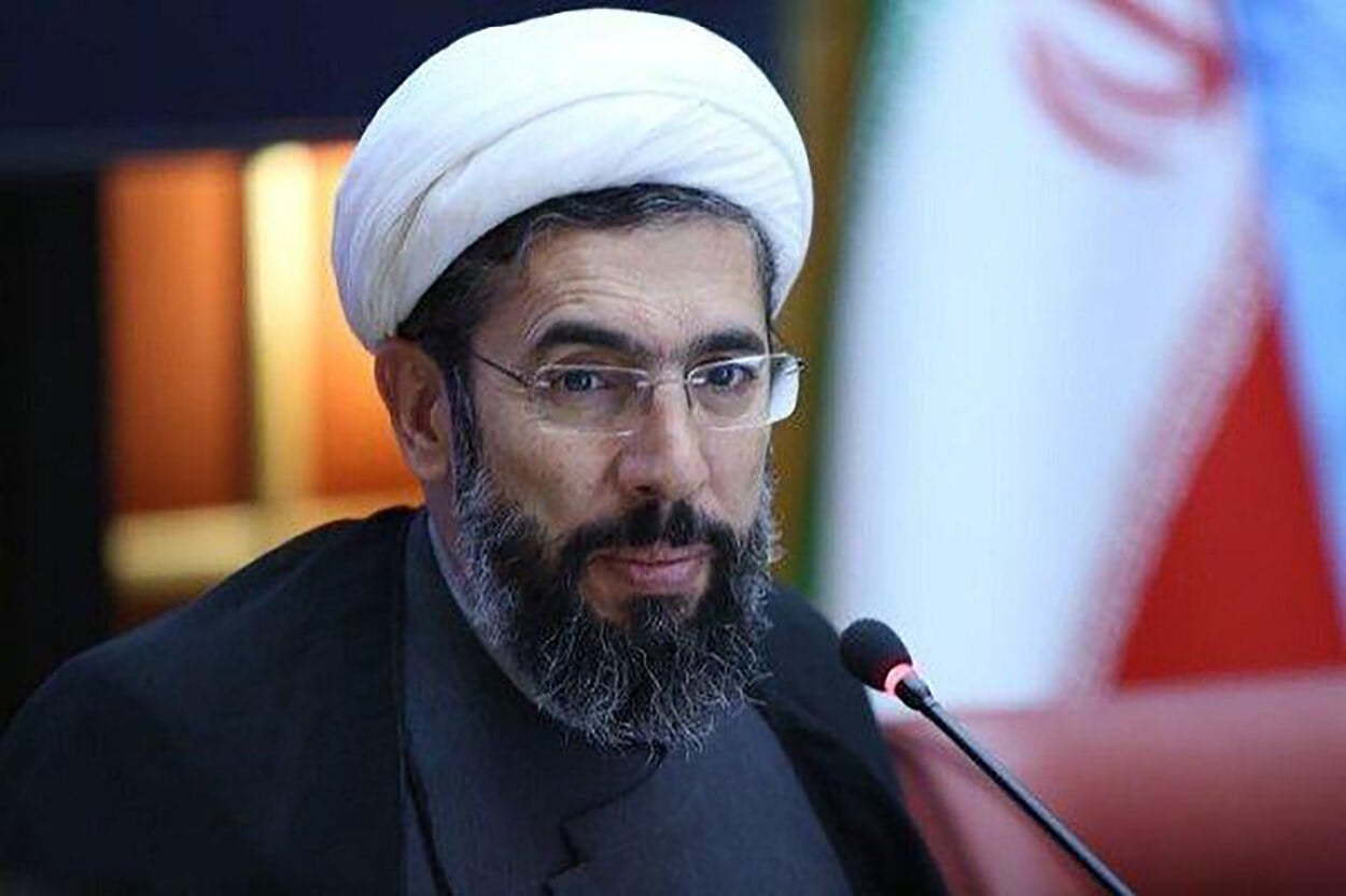 دشمن دانشگاه را میزند چون میداند نقطه قدرت ایران است
