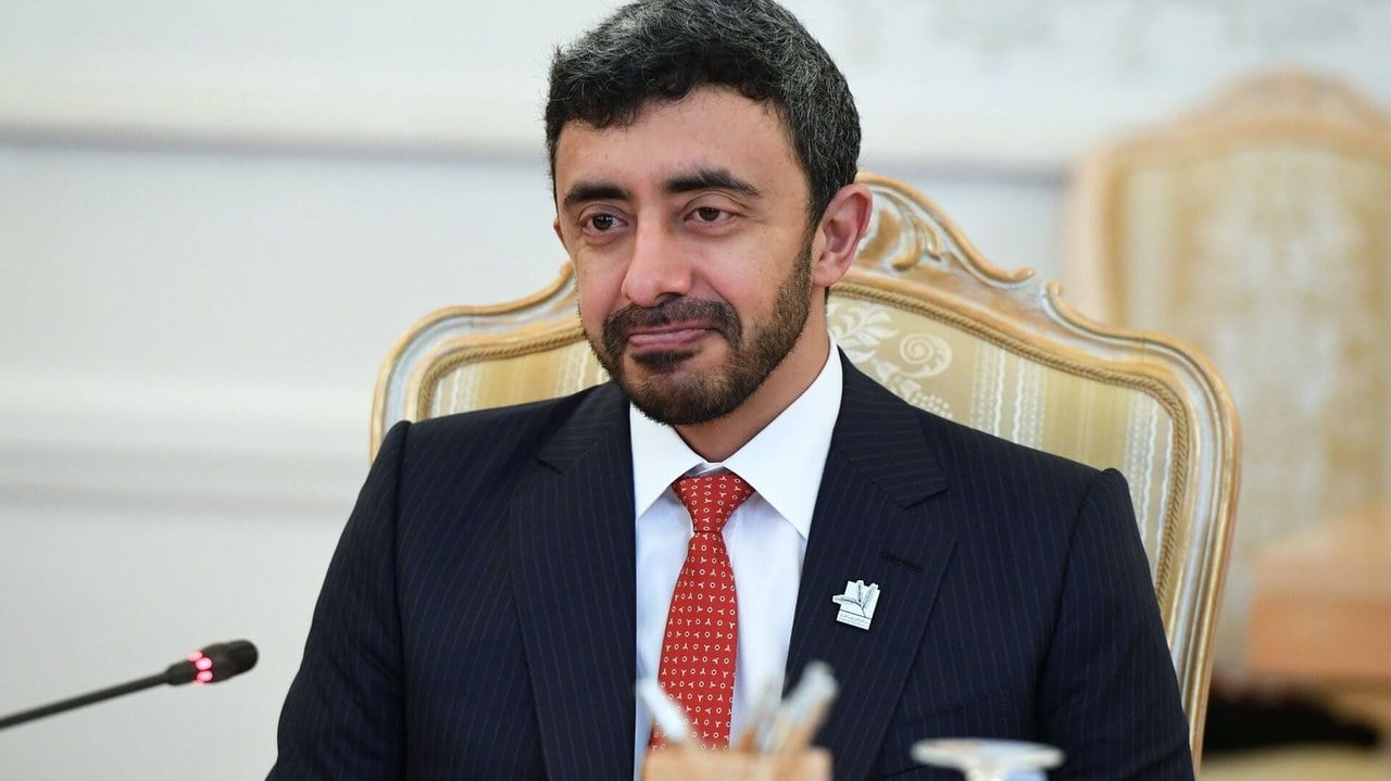 گفتوگوی تلفنی وزیر خارجه امارات با همتایان قطری و کویتی درباره تحولات منطقه