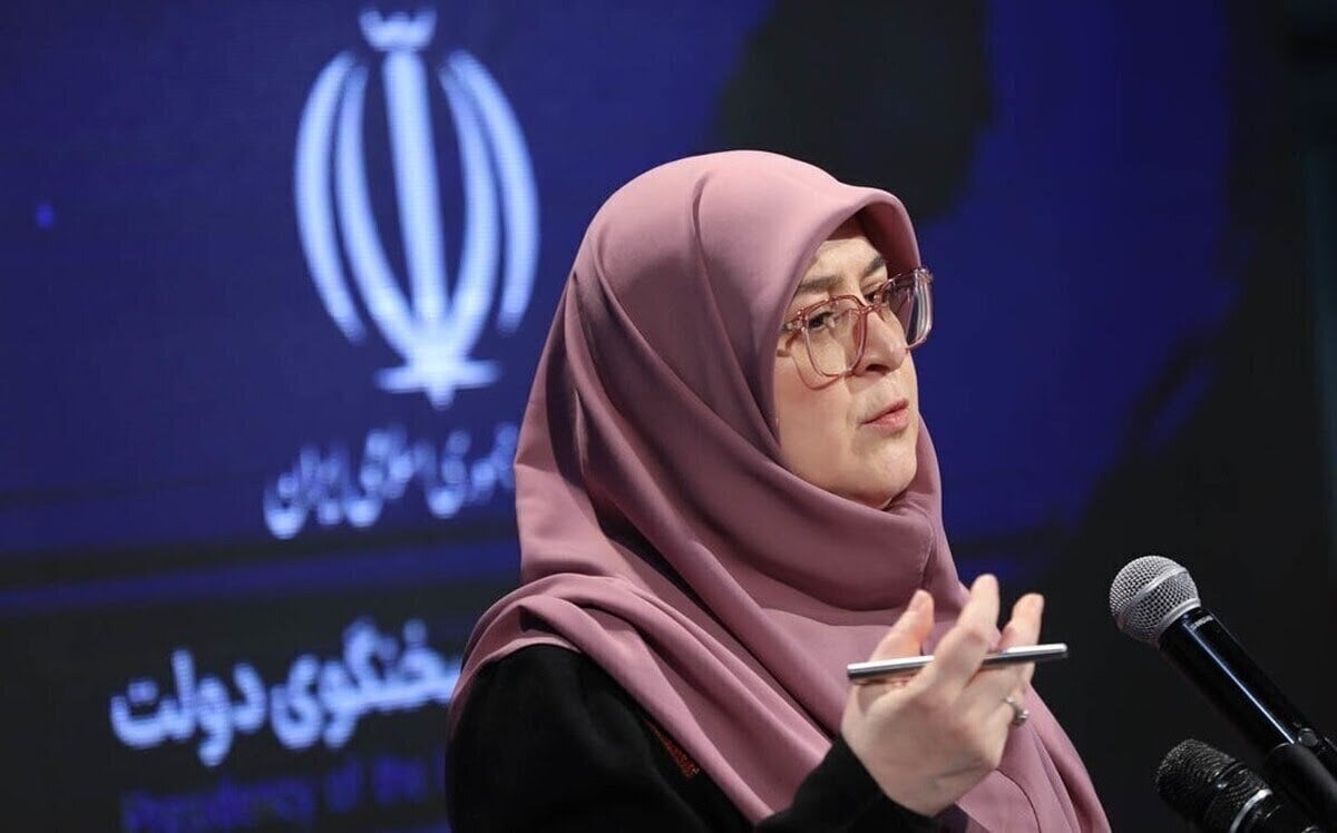 ببینید | پاسخ سخنگوی دولت به سوال خبرآنلاین: چرا قیمت سوم بنزین در شهریور گران شد؟