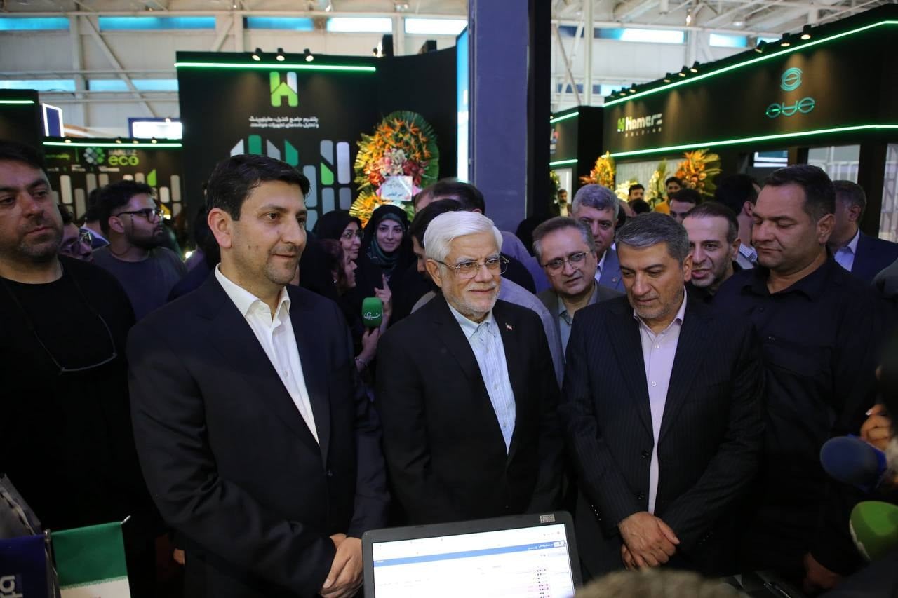 بازدید عارف از آخرین دستاوردهای فناوری در الکامپ ۲۹
