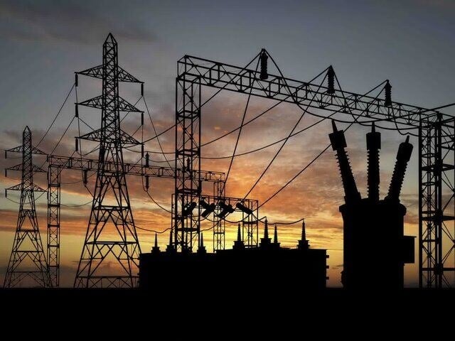 تأثیر ریسکهای عملیاتی بر فرار سرمایه| بساط دخالتهای غیرضروری در فرآیندهای رقابتی جمع شود