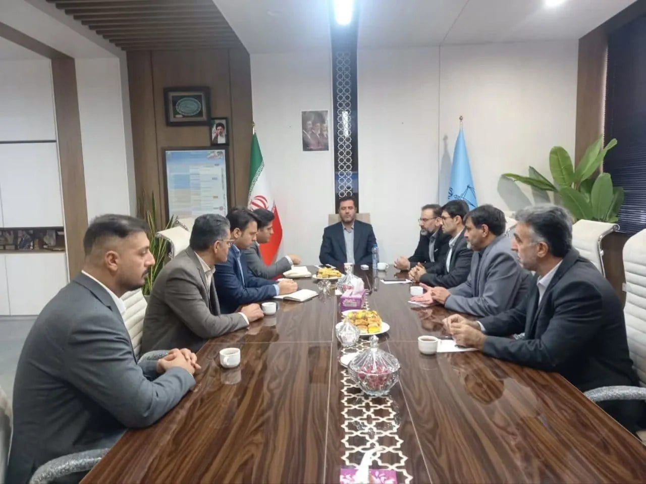 توسعه همکاری دادگستری ایلام با بانک قرض‌الحسنه مهر ایران برای حمایت از کارکنان و اقشار آسیب‌پذیر
