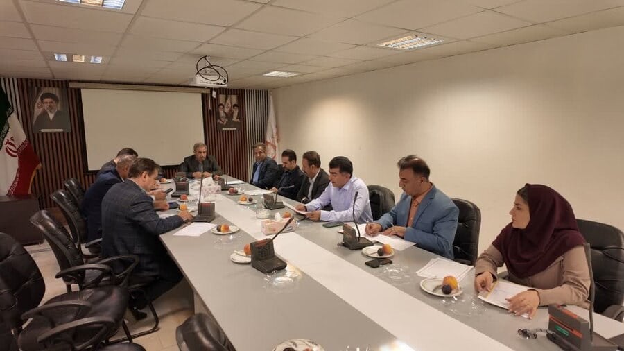 نشست هماندیشی مدیرکل بهزیستی کردستان با رؤسای دایره اعتبارات بانکهای عامل برگزار شد