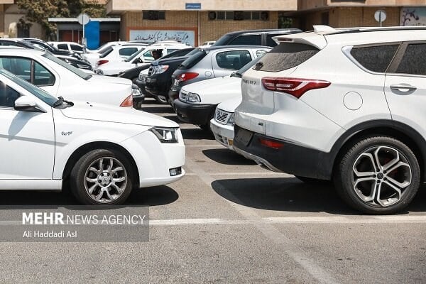شایعه  افزایش تعرفه واردات خودرو، چه راست باشد چه دروغ، قیمت‌ها را صعودی کرد