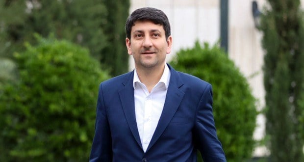وزیر ارتباطات از مجلس کارت زرد گرفت؛ پای آنتندهی موبایل و تعرفه بستههای اینترنتی در میان است