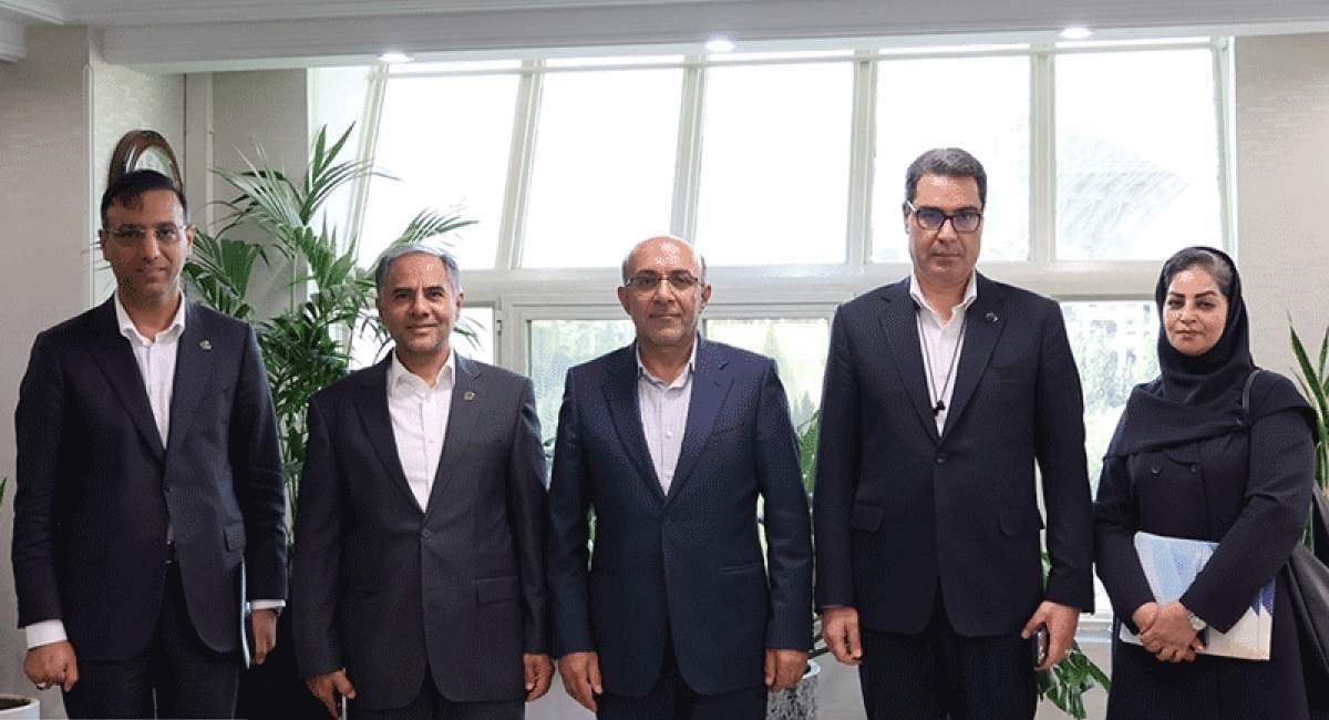 بانک تجارت و گمرک ایران گسترش همکاریهای راهبردی را کلید زدند