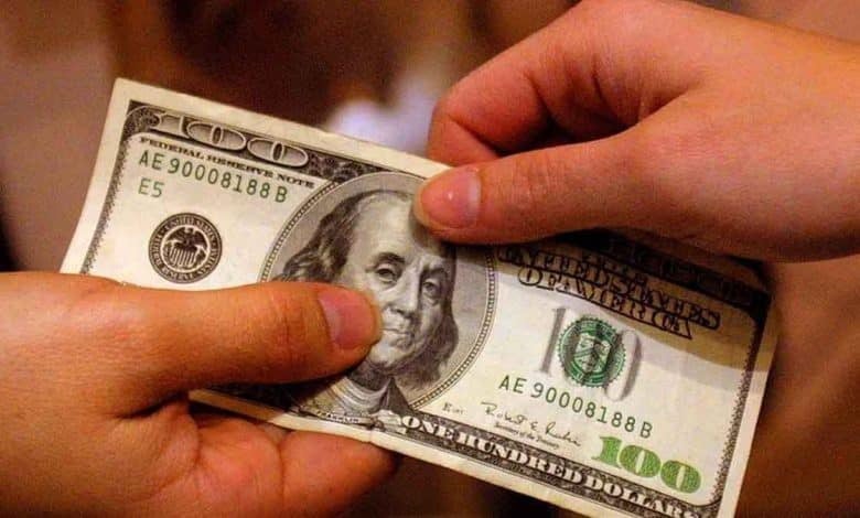 دلار توافقی به کانال ۱۶۵هزار تومان نزدیک شد