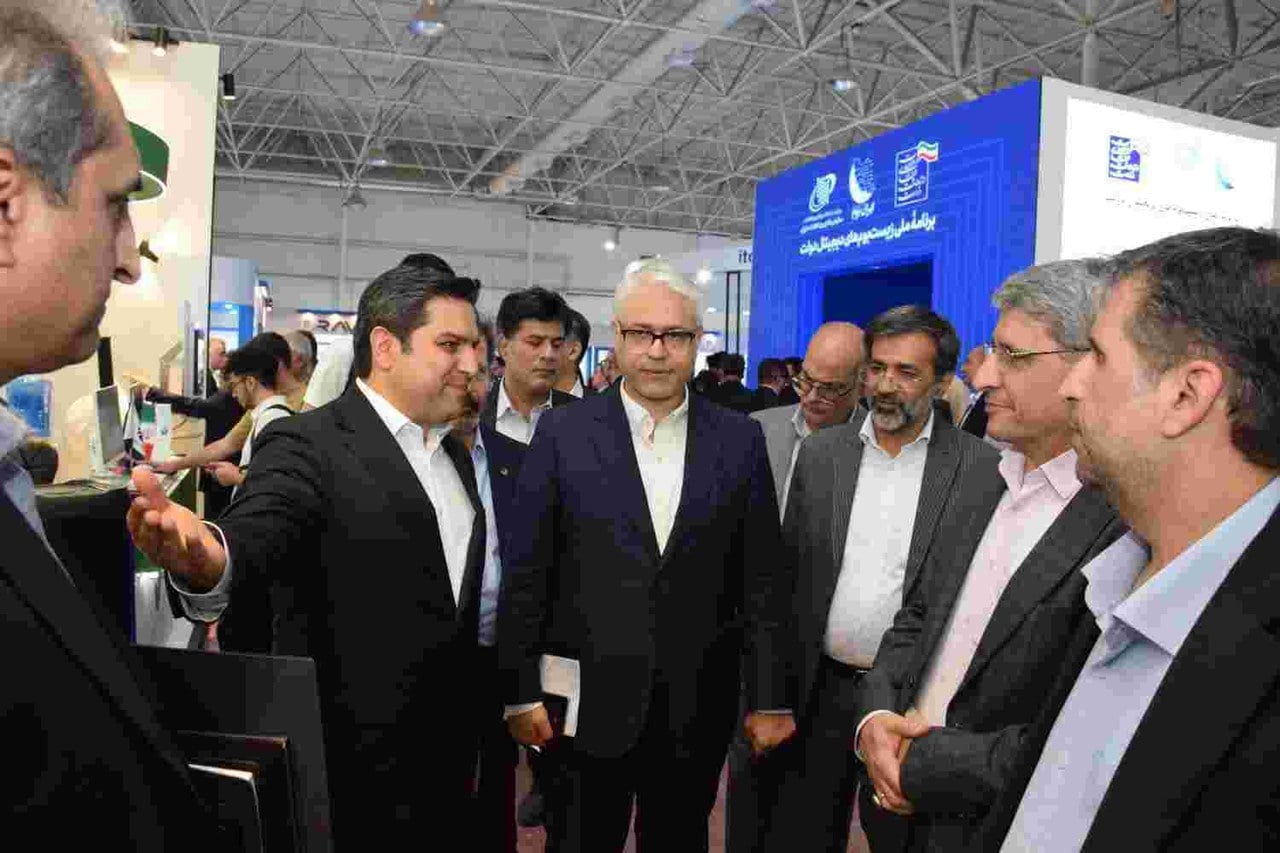 تشریح اقدامات، دستاوردها و برنامههای پست بانک ایران در دیدار و گفتگوی دکتر بنائیان مدیرعامل بانک با معاونین وزارت ارتباطات و فناوری اطلاعات و سازمان برنامه و بودجه در نمایشگاه الکامپ ۲۰۲۶