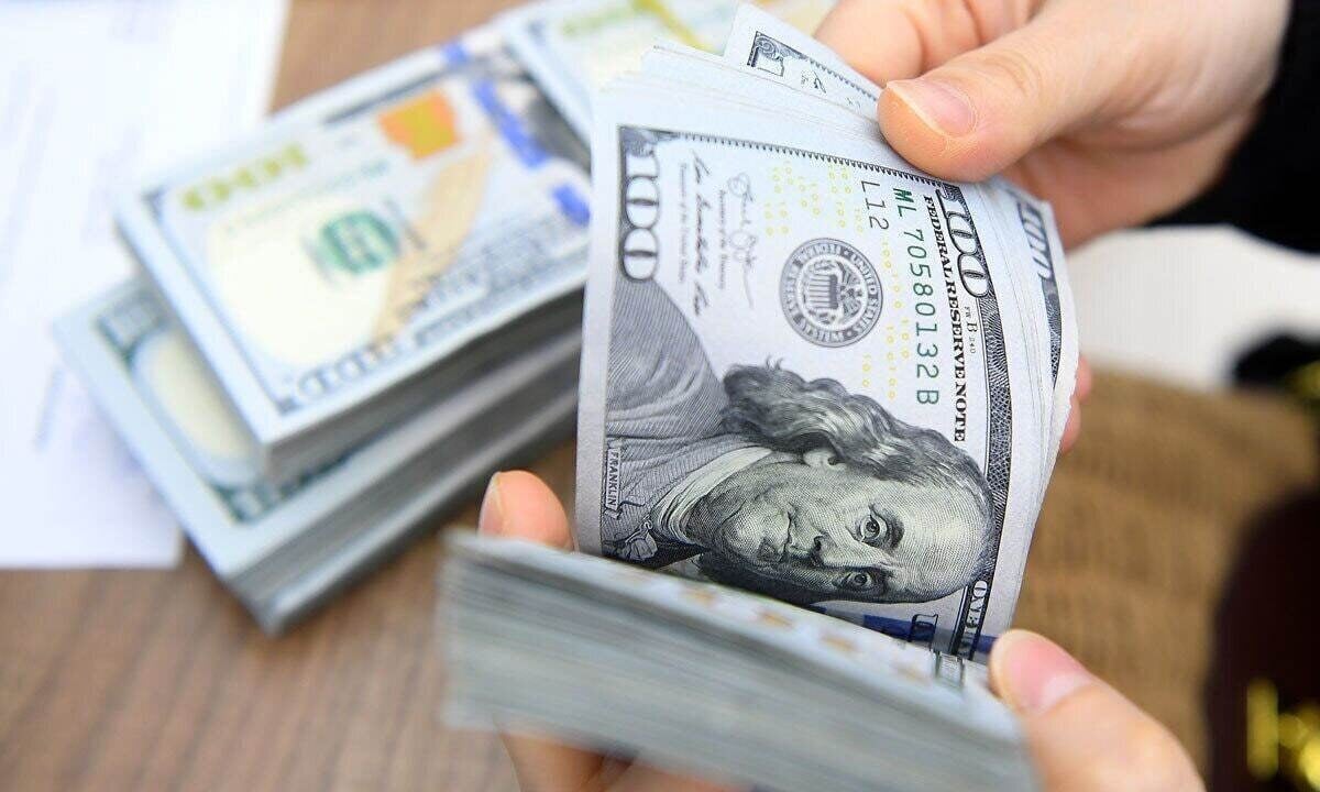 قیمت دلار حسابی بالا کشید