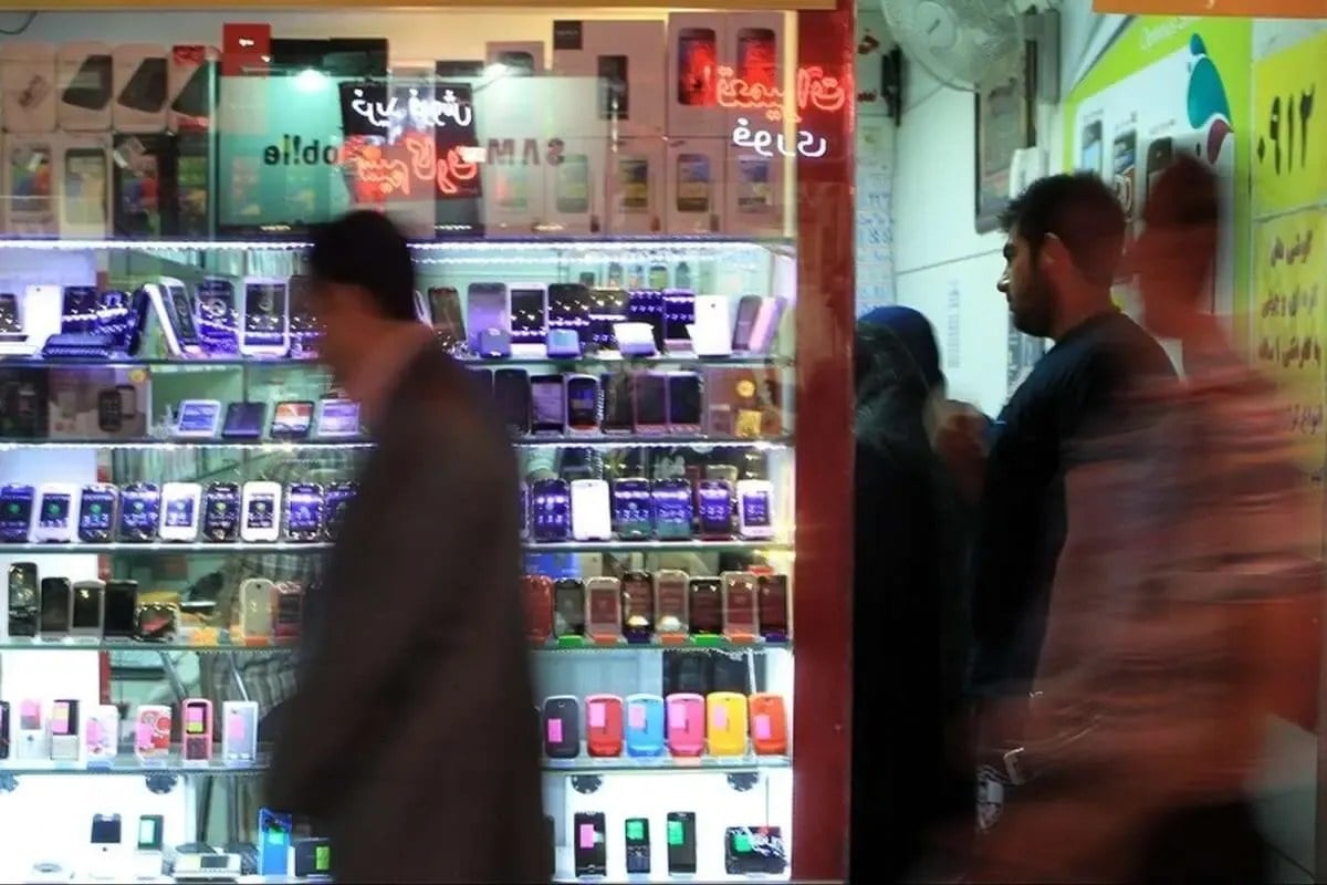 عقبگرد ۲۵ درصدی قیمتهای موبایل در پاساژ علاءالدین