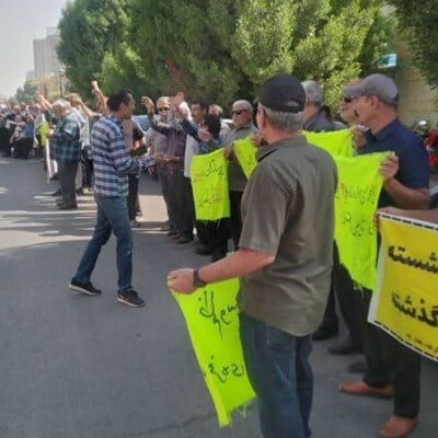 بازنشستگان در چند شهر به خیابان آمدند؛ «حقوق بازنشسته فقط واسه یک هفته»