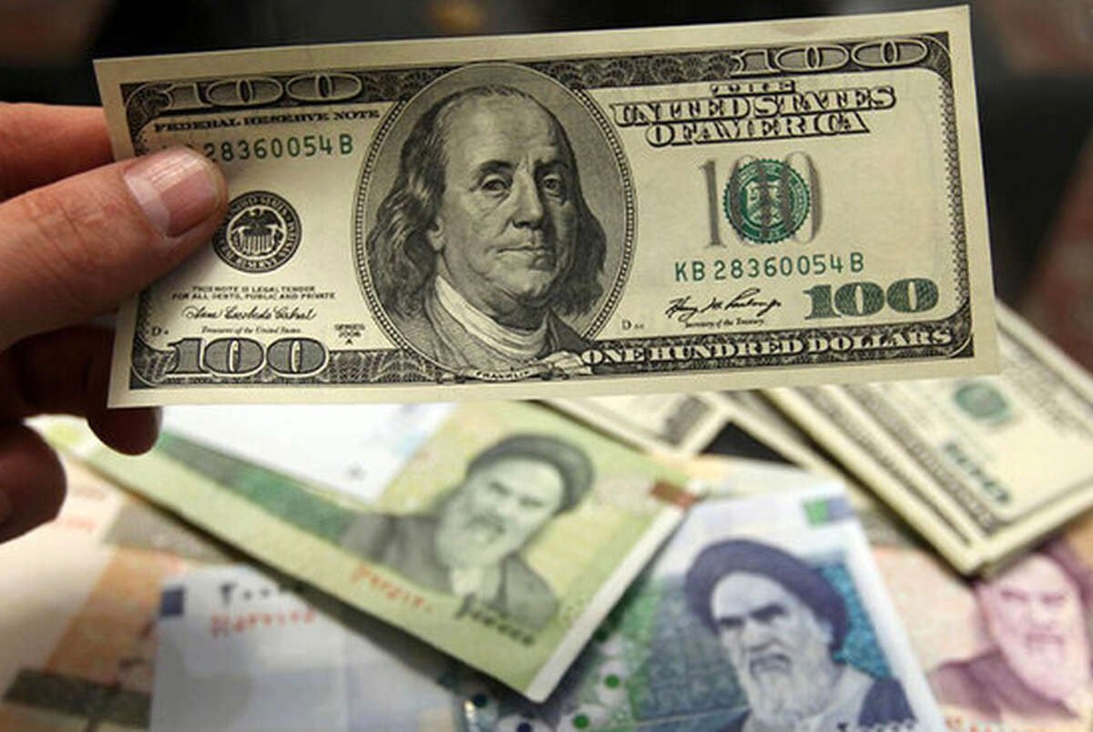پیشبینی جدید از وضعیت بازار ارز/ دلار به مرز ۳۰۰هزار تومان میرود؟