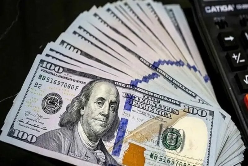 شکاف ۳۵ درصدی نرخ دلار؛ هزینه چندنرخی بودن برای بنگاهها