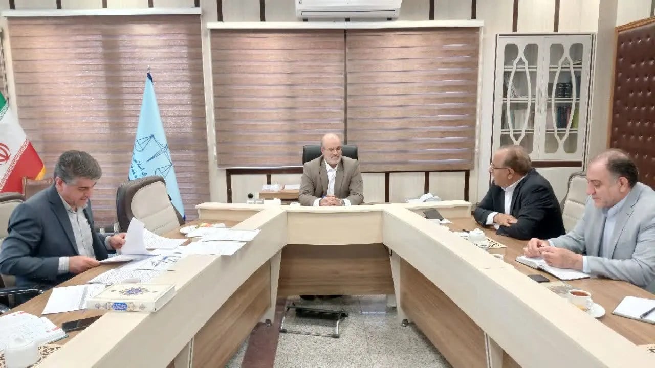 تداوم پیگیری تأمین زمین برای کارکنان فاقد مسکن دادگستری همدان