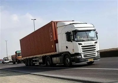 کامیونها ۴۰ روز در یکی از مرزهای شرقی کشور ماندند/ گازوئیل لیتری ۸۰ هزار تومان!