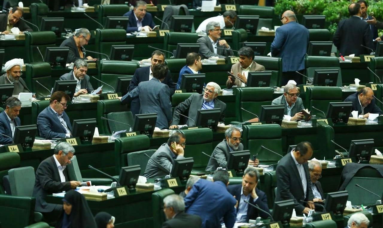تصویب دوفوریت طرح مقابله با استخراج غیرمجاز رمزارز در مجلس؛ جریمههای سنگین در راه است
