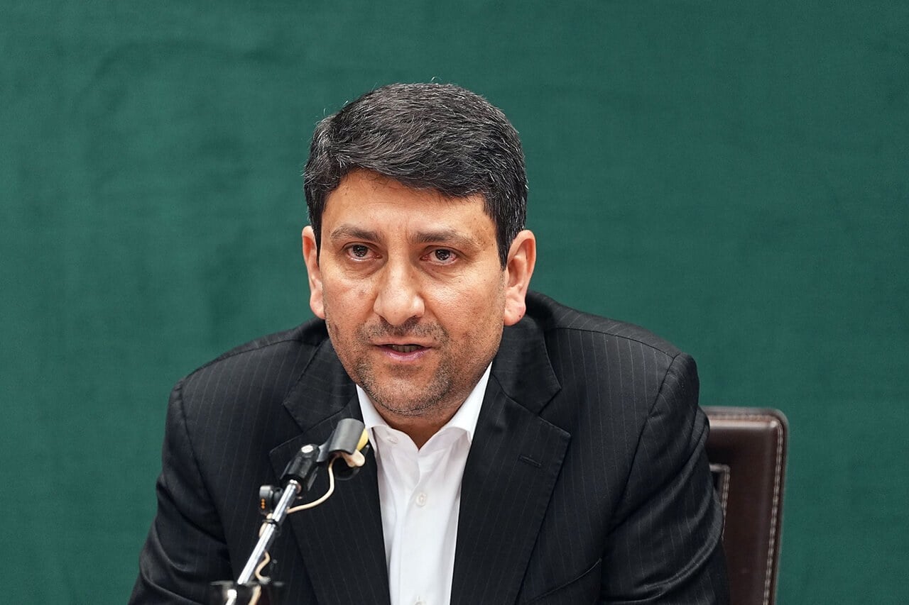 وزیر ارتباطات در پاسخ به سوال نماینده تبریز: ادعای افزایش روزافزون تعرفههای اینترنتی منطبق بر واقعیت نیست