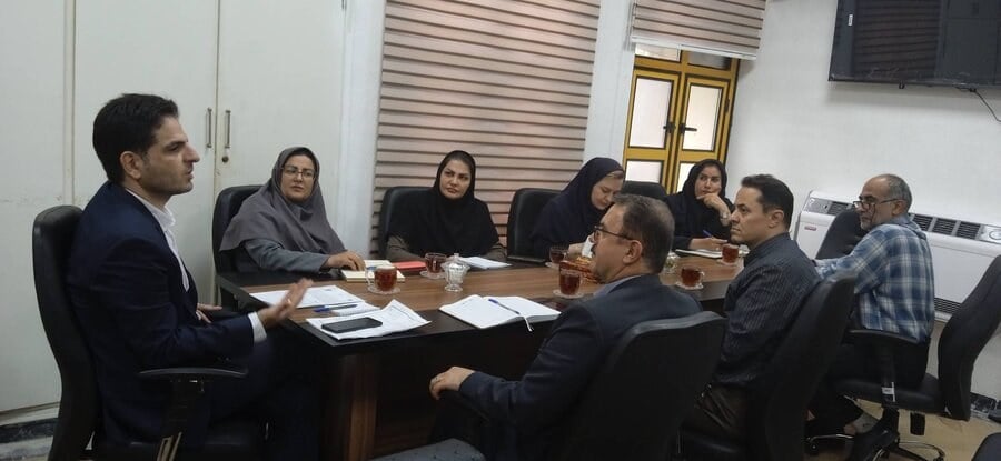 رشت /هم‌اندیشی بهزیستی رشت و بیمه سلامت برای تسهیل خدمات درمانی جامعه هدف