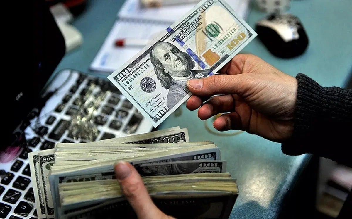 تسهیل تجارت خارجی با اصلاح سیاستهای ارزی/ بازگشت ۱.۵ میلیارد دلار ارز صادراتی بهصورت اسکناس