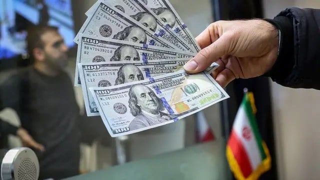 افزایش قیمت دلار؛ ابهام و مسئولیت