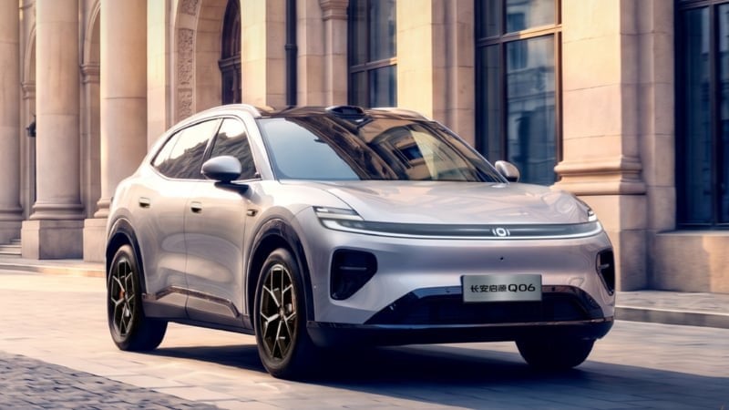 چانگان Nevo Q06 وارد بازار چین شد؛ کراساوور BEV و EREV با طراحی کلاوس زیکیورا از 139,000 یوان