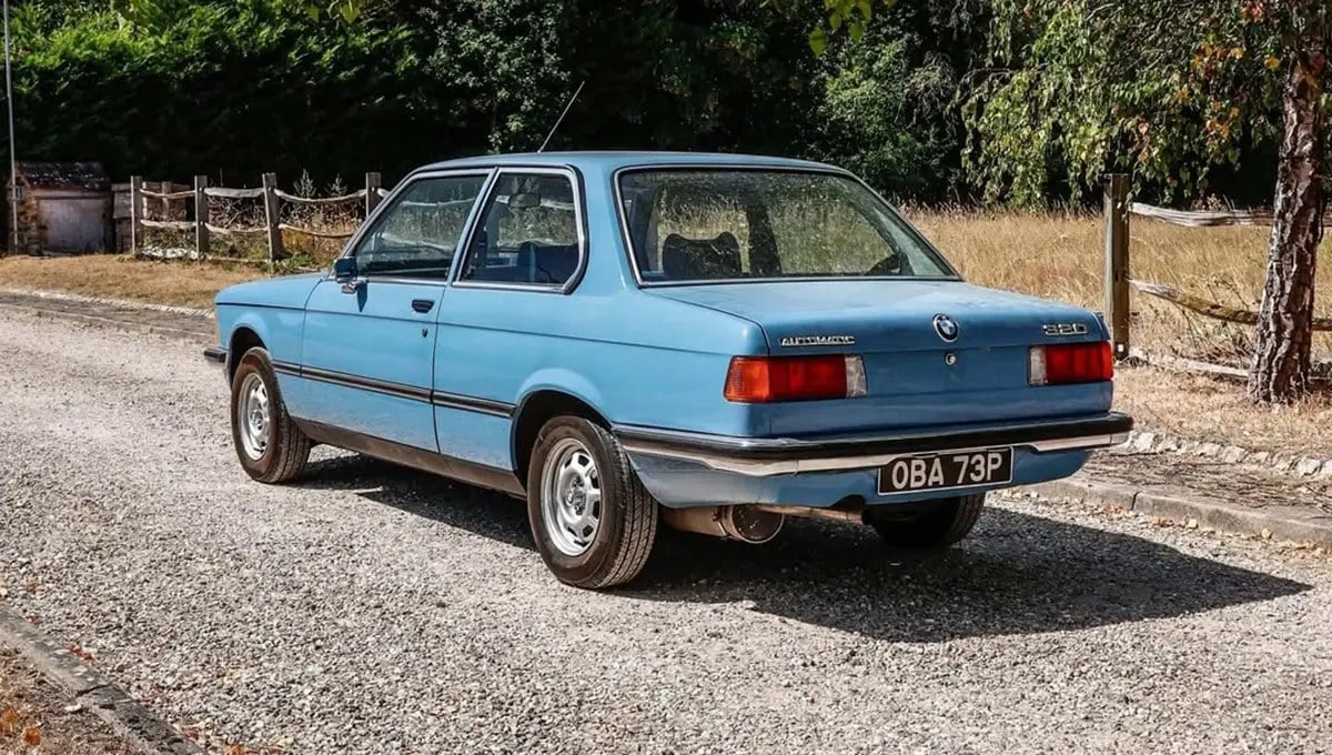علت شهرت این BMW ؛ محل قرارگیری فرمان (+عکس)