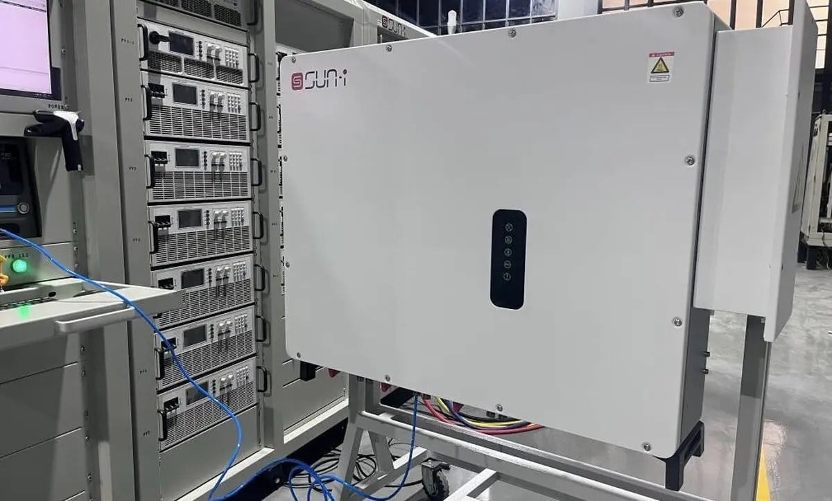 بهره برداری از نخستین کارخانه تولید اینورترهای صنعتی/کاهش وابستگی به واردات