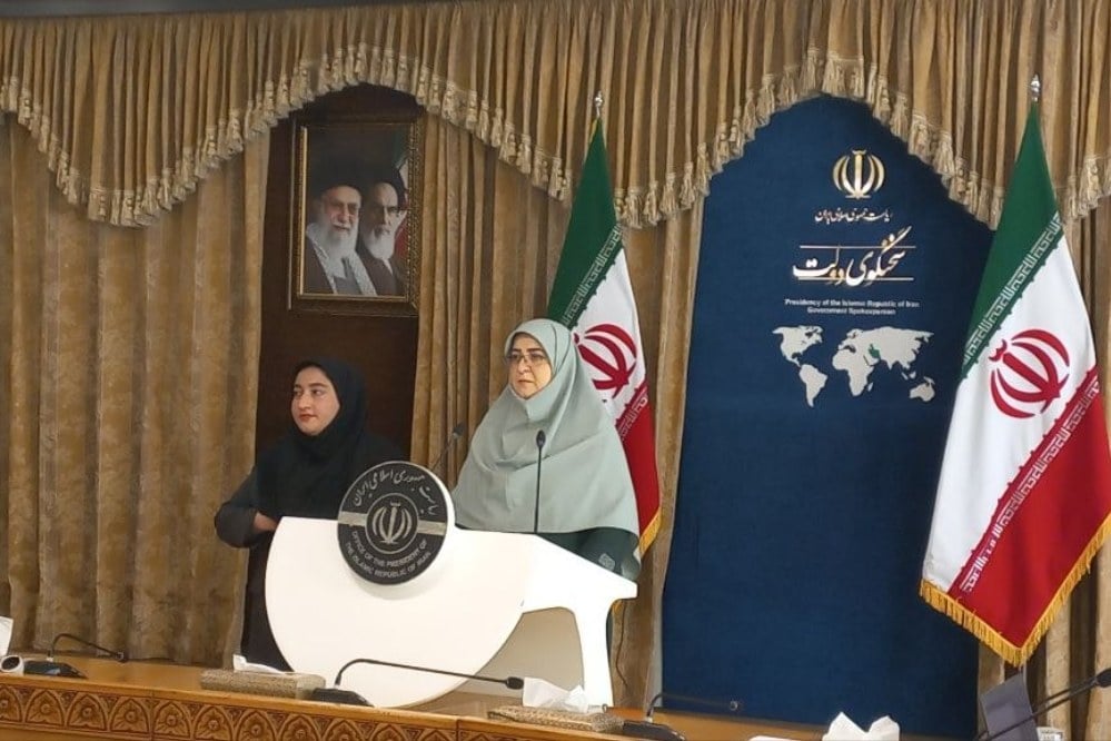 سخنگوی دولت: گرانی‌ها را انکار نمی‌کنیم / منابع اصلاح قیمت بنزین صرف معیشت می‌شود