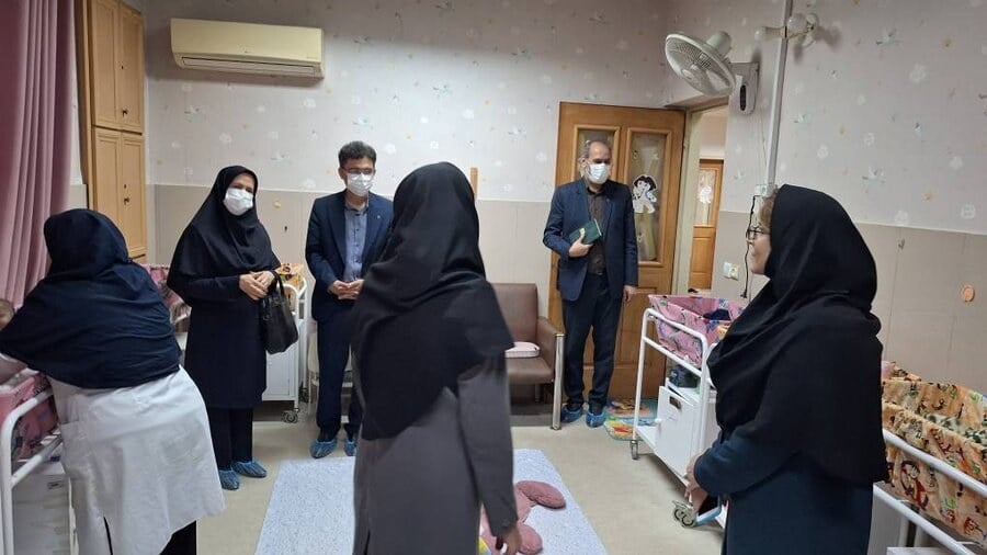 اهدای لوازمالتحریر به دانش آموزان نیازمند بهزیستی به همت مدیریت شعب بانک مسکن گیلان