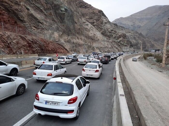 ترافیک خودرویی در جادههای مازندران پرحجم است