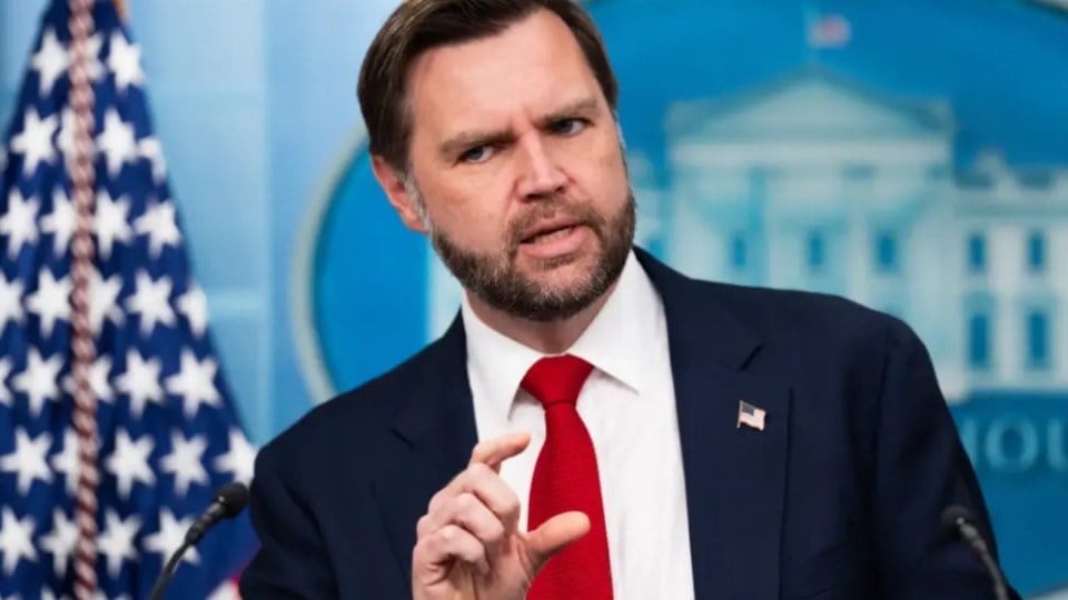 اقرار به تاثیر ایران بر قیمت سوخت در آمریکا