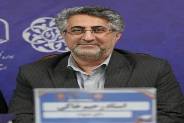 قرآن نسل آینده را از نظر دینی و فرهنگی بیمه میکند