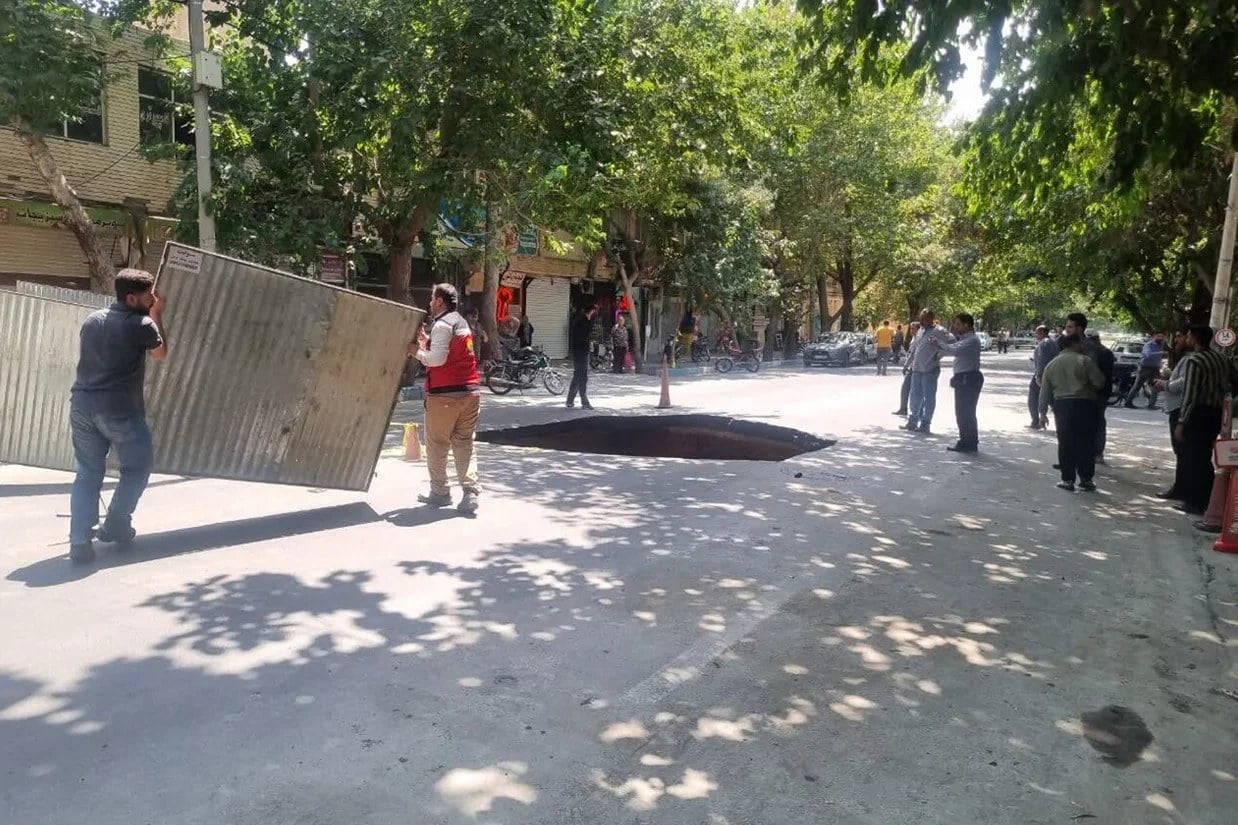 رئیس بخش زلزله‌شناسی از گسترش فرونشست به اماکن مسکونی اصفهان و بافت تاریخی این شهر خبر داد