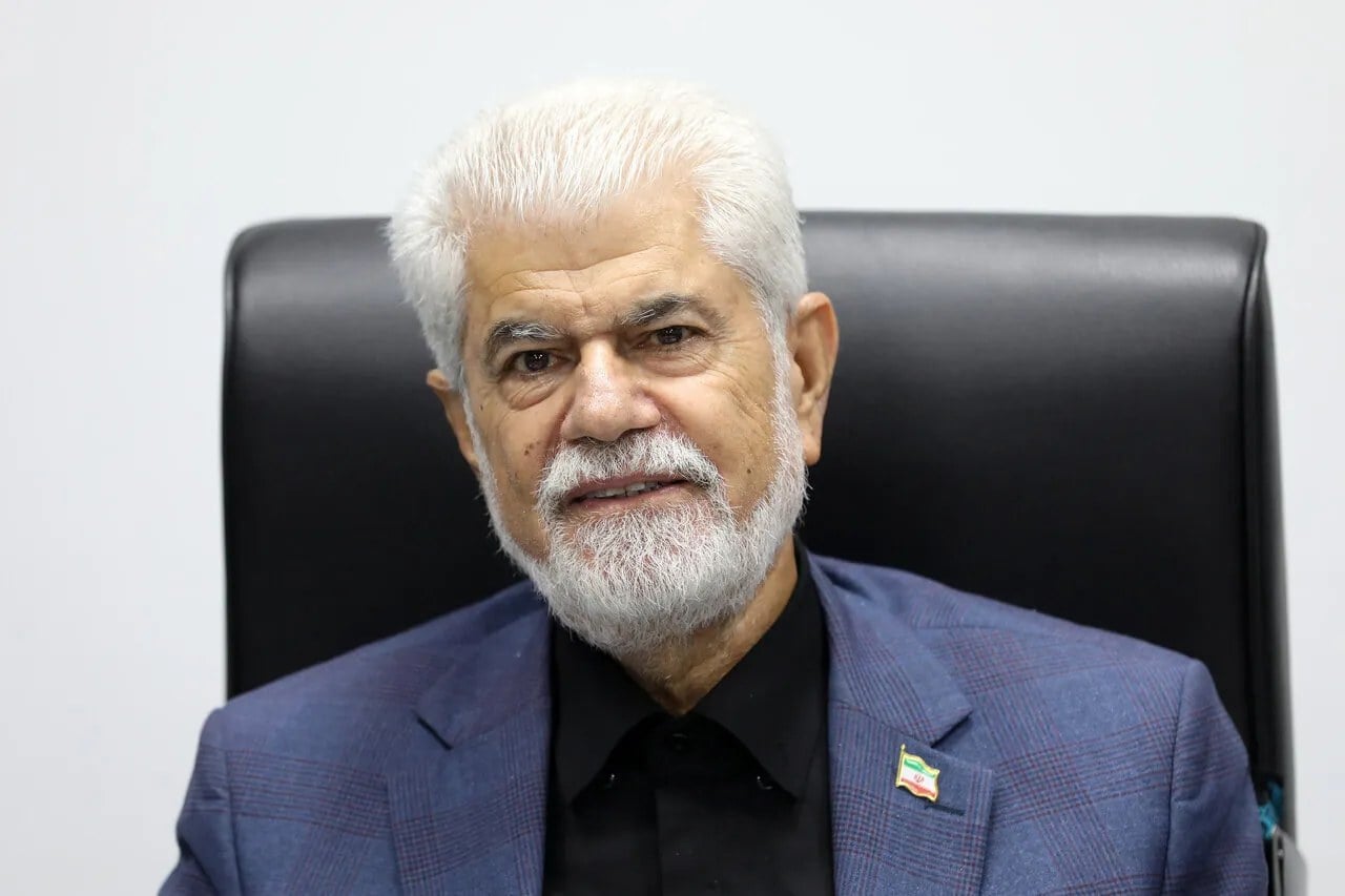 رئیس کمیسیون بهداشت و درمان مجلس: باید دعا کنیم مردم بیمار نشوند| جهش ۵۰۰ درصدی قیمت دارو
